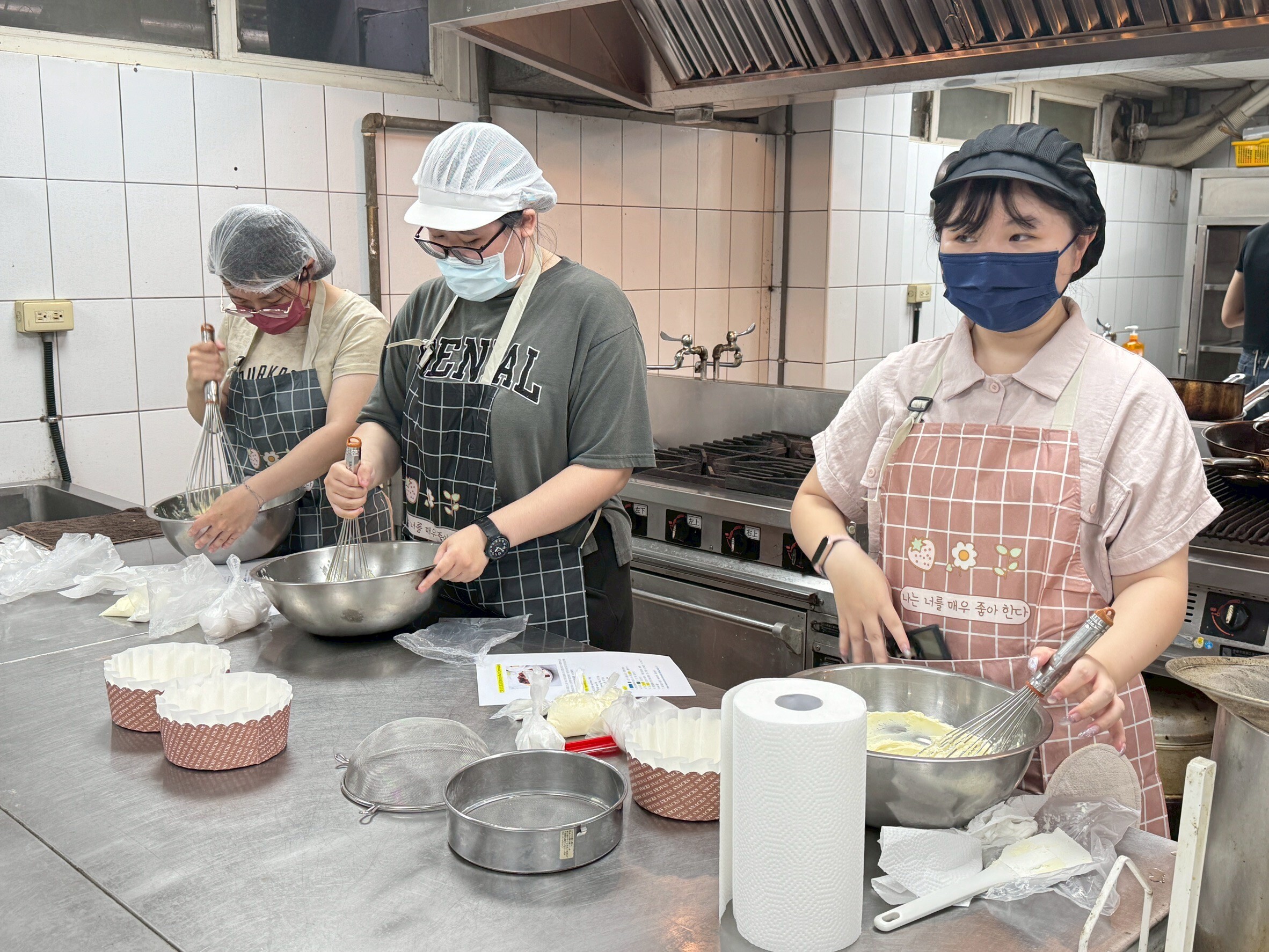 LINE_ALBUM_112.05.30_230531_0.jpg
