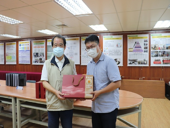 110學年度補助大專校院辦理就業學程計畫 111/10/4 實地評鑑圖片