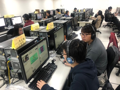 遠距教學上課情形圖片